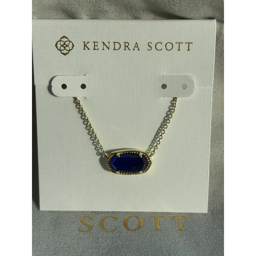 Kendra Scott necklace
